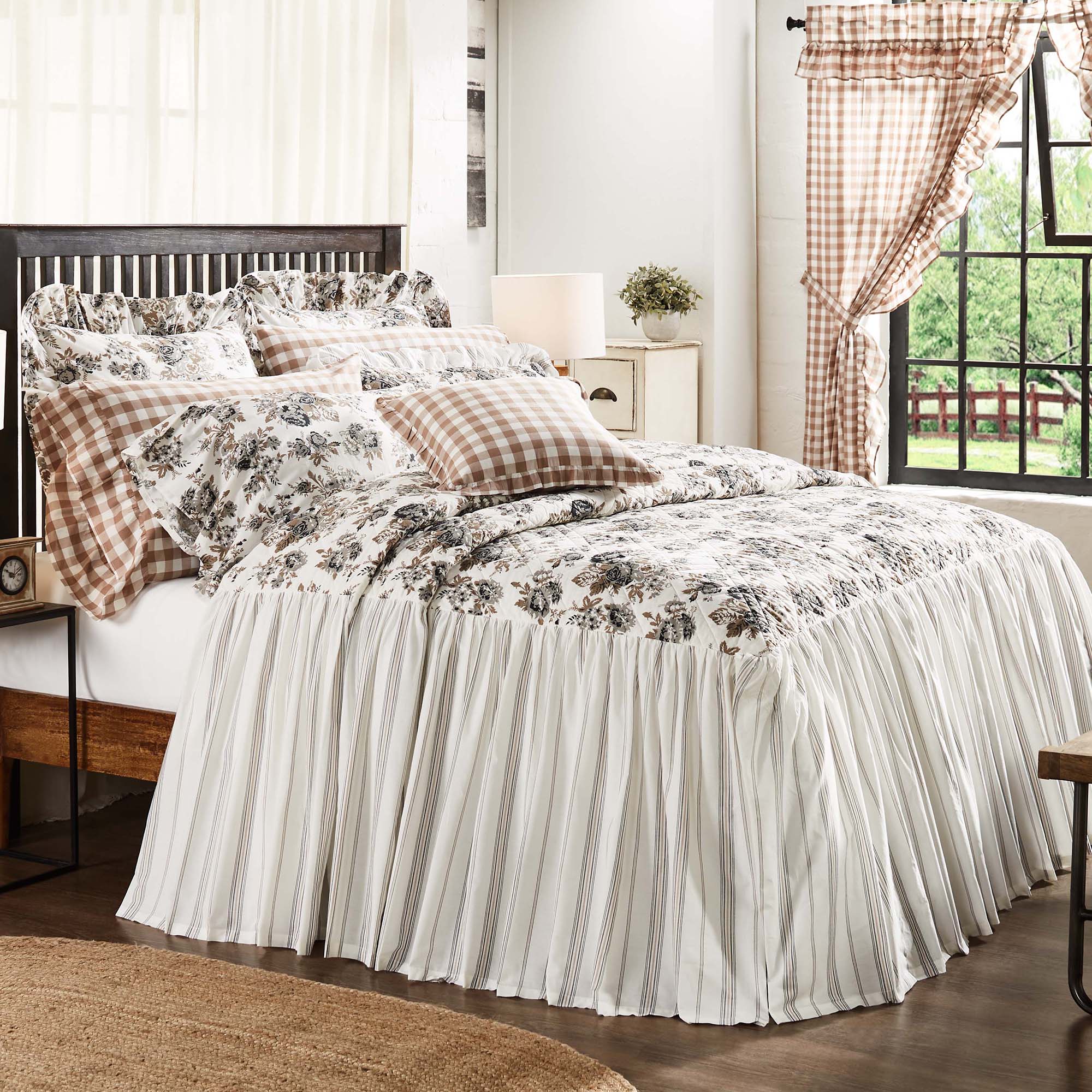 Annie Portabella Floral Ruffled California King Coverlet 84x72+27
